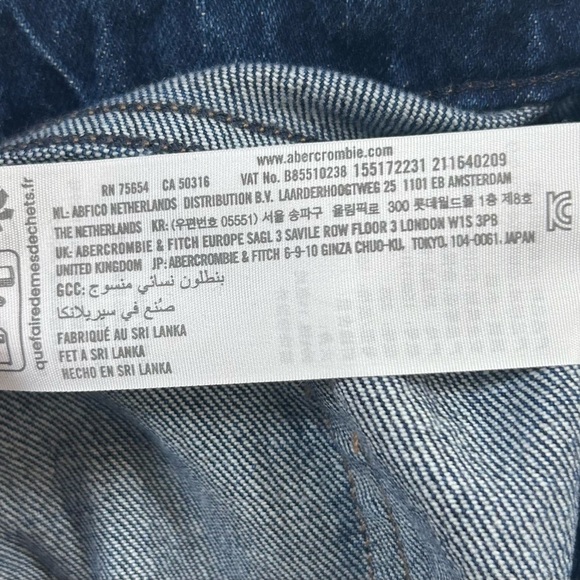 NWT Abercrombie & Fitch “Curve Love”Jeans. High Rise. Vintage Flare. Siz… - Picture 7 of 11